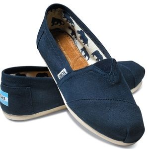 TOMS Navy Canvas Women's Classics