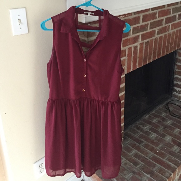 Charlotte Russe Dark Red Chiffon Hook-Back Dress
