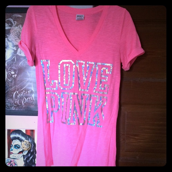 VS Pink V Neck 💕