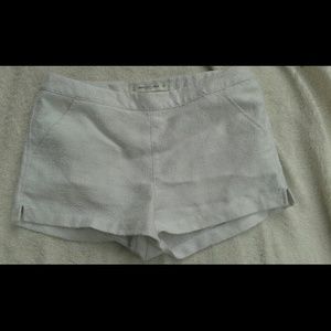 Abercrombie & Fitch white shorts