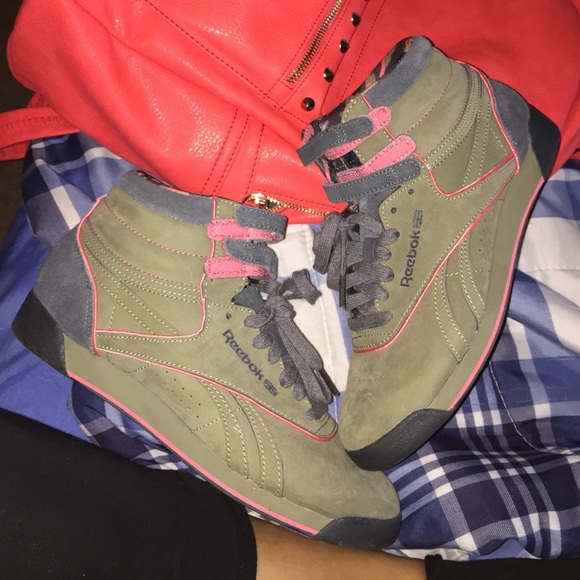 Reeboks green&pink