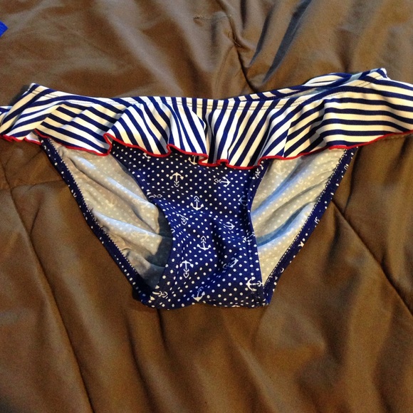 Bathing suit bottoms