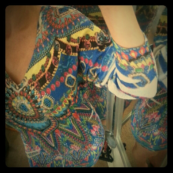 Sold Sexy mini dress w/ 3/4 batwing sleeves