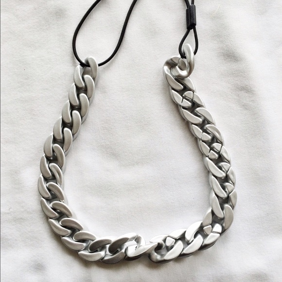 NWOT Chain Look Headband