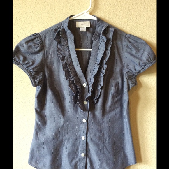 LOFT ruffled blouse. - Picture 1 of 1