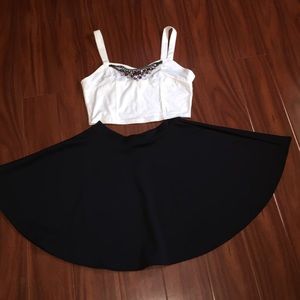 Black circle skirt for sale!!✨✨✨