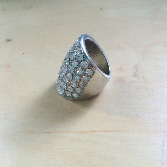 Rhinestone ring - Picture 2 of 3