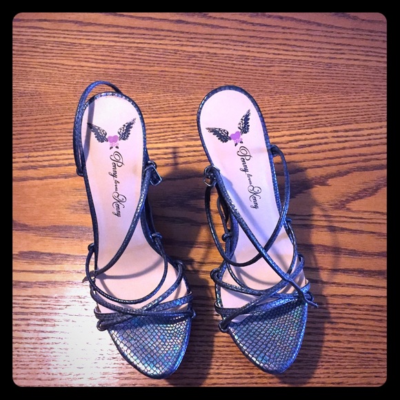 {Donated}'Penny loves Kenny' snake embossed wedges