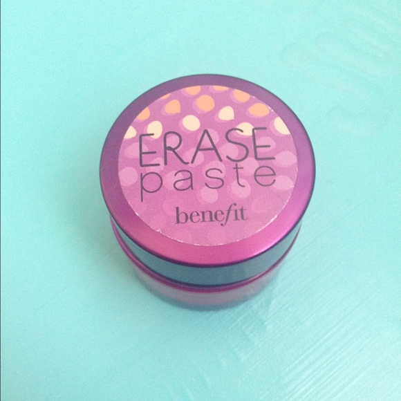 Benefit erase paste