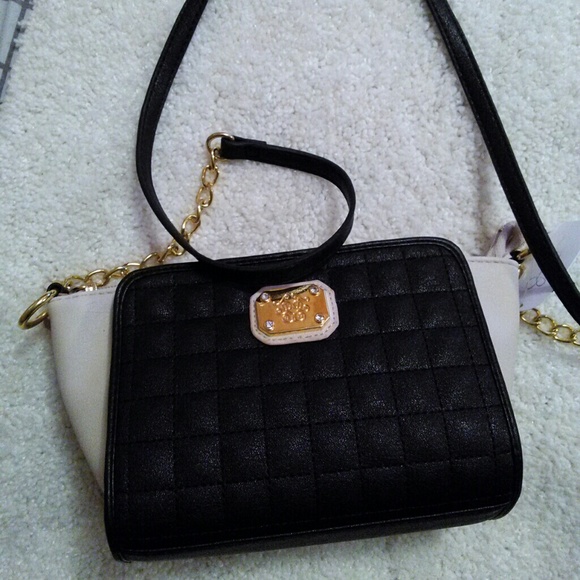 Jessica Simpson Handbags - SALE! Jessica Simpson Crossbody