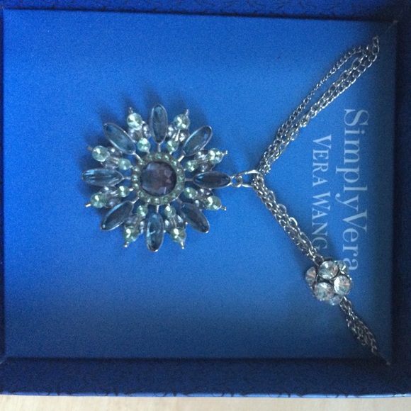 Vera wang pendant necklace