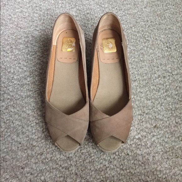 Kanna Shoes - Suede camel peeptoe wedge from Kanna, 39/9