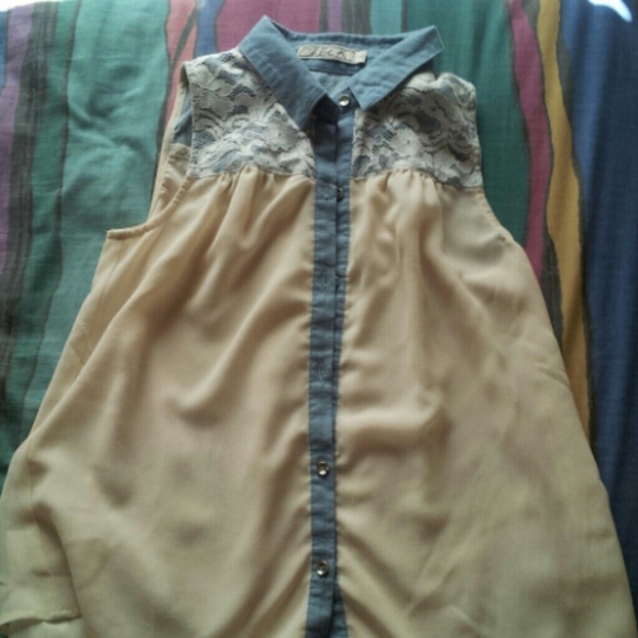 Lace collared shirt