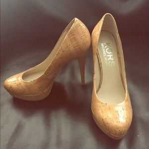 🔴 PRICED DOWN!!! 🔴 Michael Kors Heels