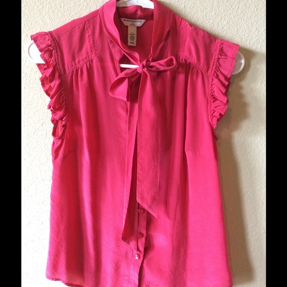 Banana Republic Silk blouse - Picture 1 of 3