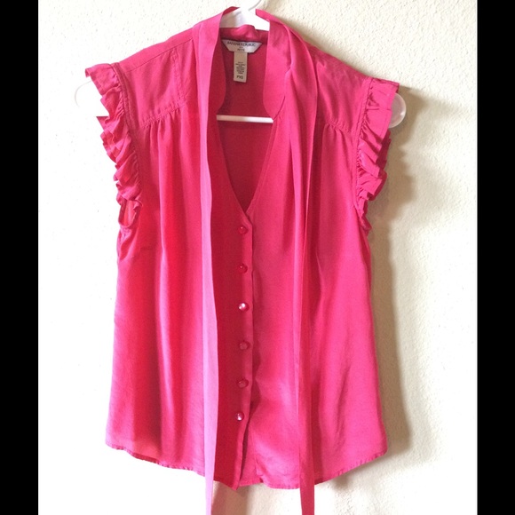 Banana Republic Silk blouse - Picture 2 of 3