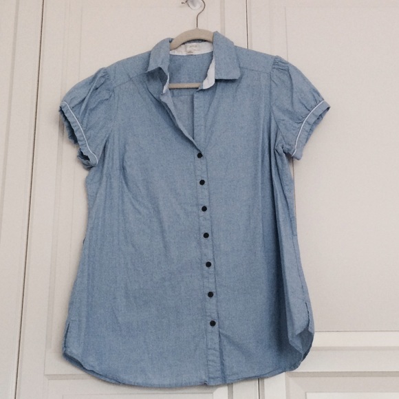 Forever 21 Plus size chambray shirt sleeve top