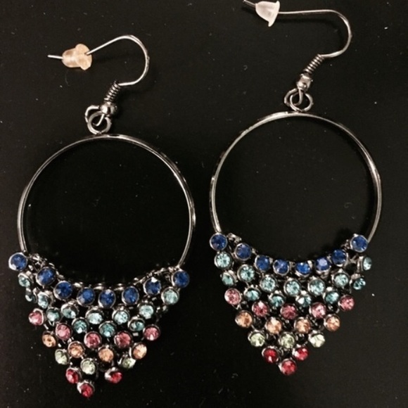 🆕Beautiful rainbow earrings final price ❤️