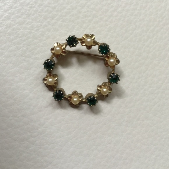 Vintage circle pin