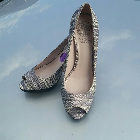 Pumps Vince Camuto new