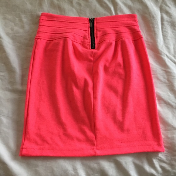 🚫SOLD in bundle🚫 🌸Charlotte Russe NEON skirt - Picture 4 of 4