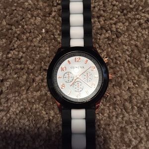 New Geneva Monochromatic Stripe Silicone Watch