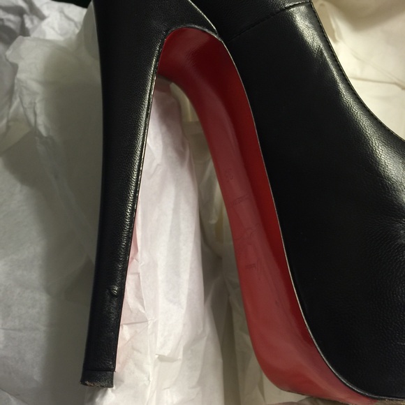 Additional Pics Christian Louboutin Daffodile - Picture 3 of 4