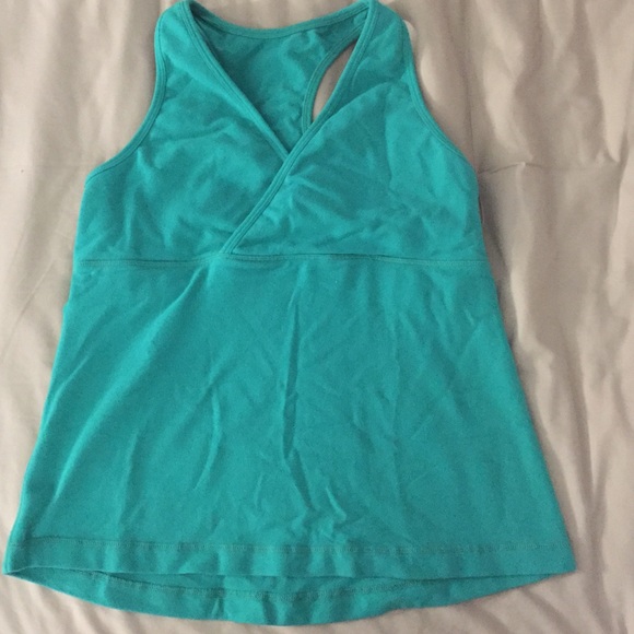 LULULEMON! work out top!