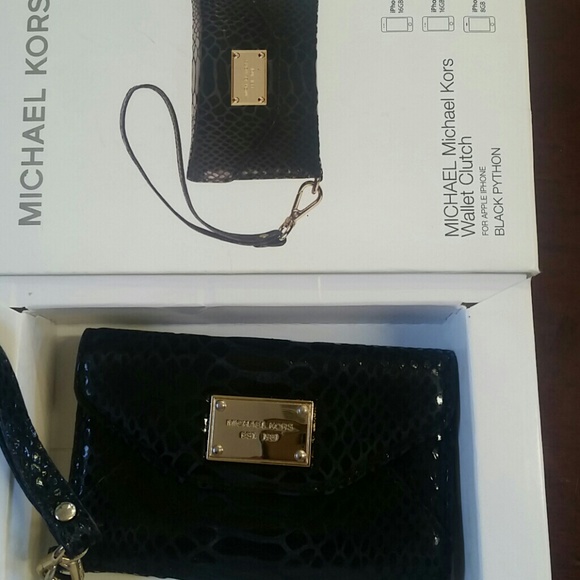 Michael Kors iPhone clutch wristlet i4