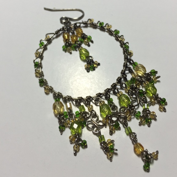 Handmade green/yellow dangle earrings - Picture 2 of 2