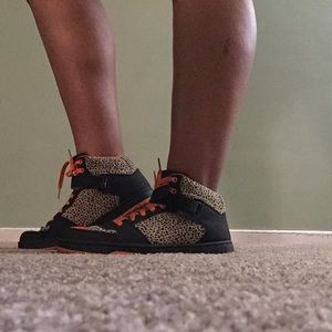 Deena & Ozzy Orange black and leopard shoes