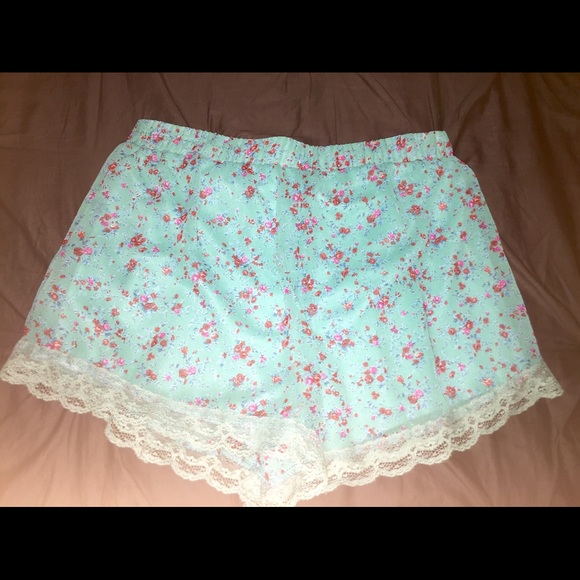 Lush Nordstrom flower shorts - Picture 2 of 4