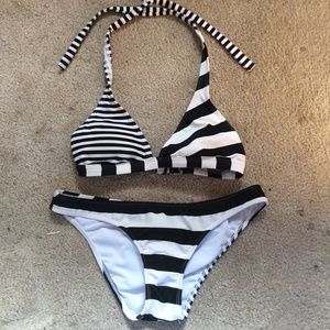 Roxy bikini with puckered bottoms