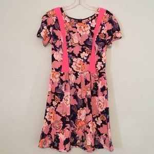 Floral Print Dress Small NEW
