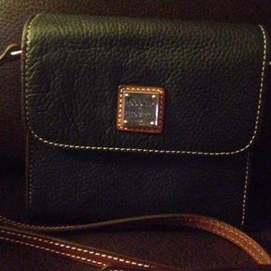Authentic Dooney & Bourke Leather side bag