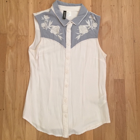 H&M blue/creme western shirt with rose embroidery
