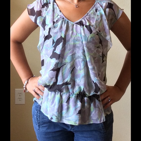 Summer top! - Picture 2 of 3