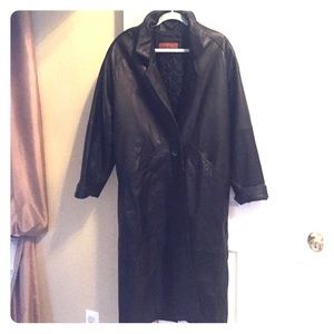 Cayenne black leather coat
