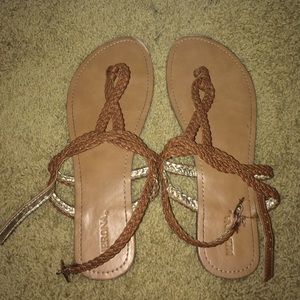 BROWN SANDALS