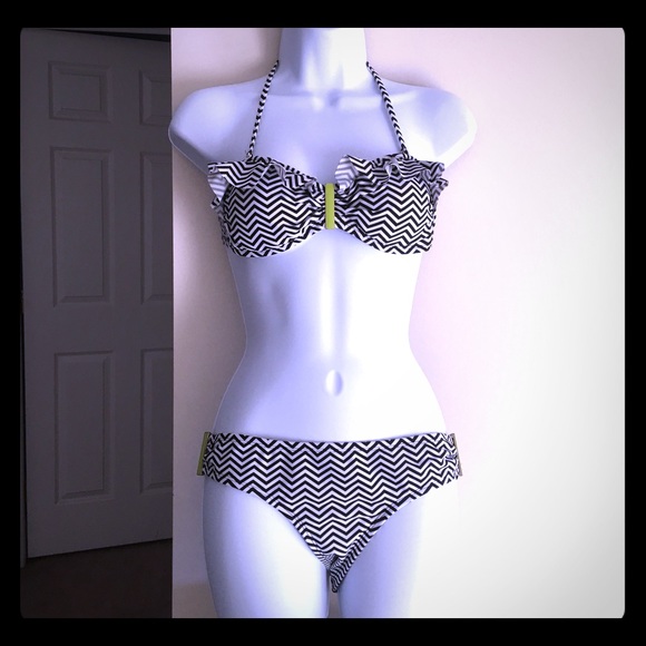 2 piece bathing suit.👙