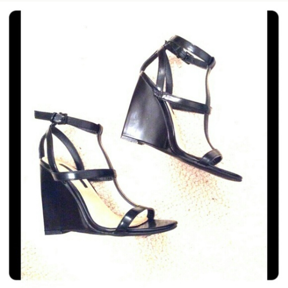Strappy wedge LIKE NEW