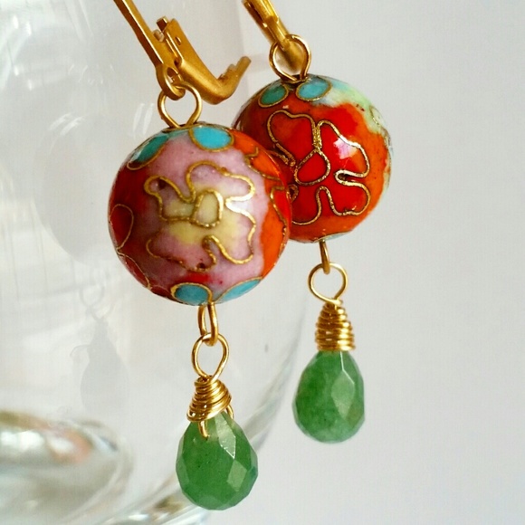 Adventurine and multi-colored floral bead earrings - Picture 1 of 2