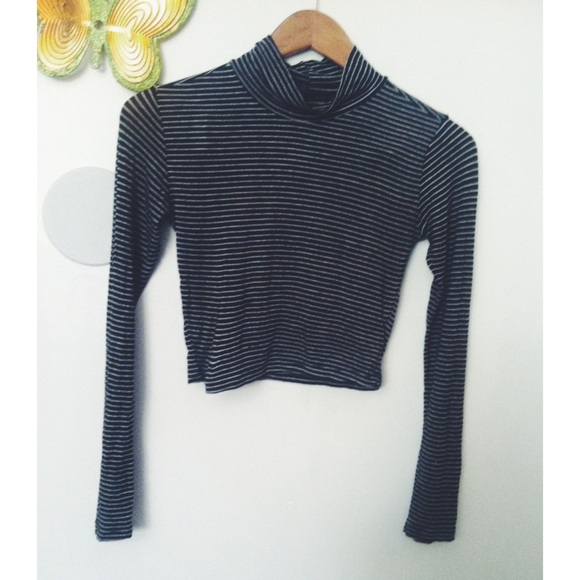 Brandy Melville Tops - Brandy Melville stripped turtle neck