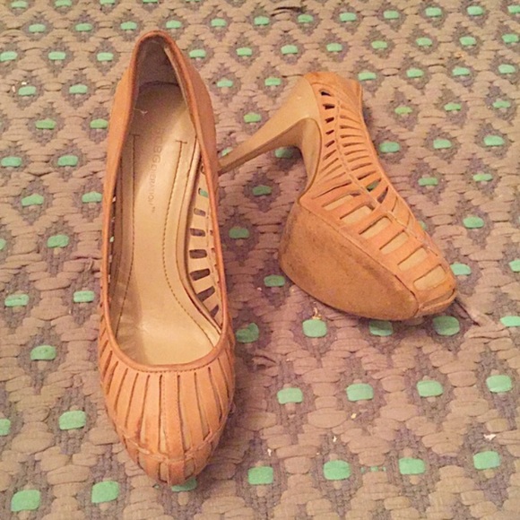 BCBG Shoes - BCBG Cut Out Heals✂️
