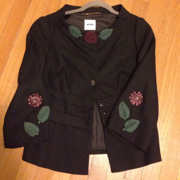 Blazer - Picture 2 of 2