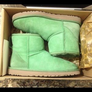 -SALE! - Green Uggs😍