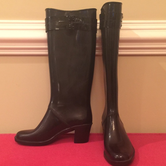 Burberry Black Wellies - Picture 2 of 4