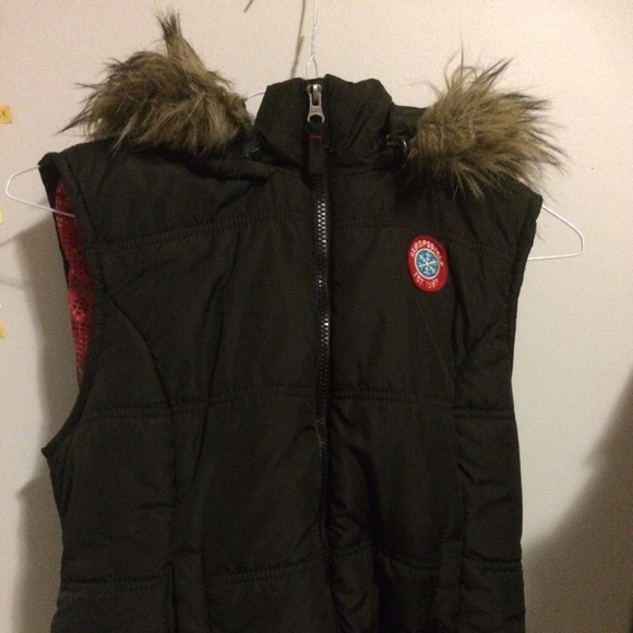 Aeropostale Brown Puffer Vest!