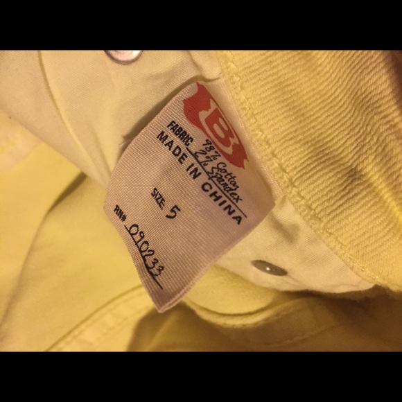 Pac Sun yellow short - Picture 2 of 2