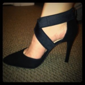 JessicaSimpson 7.5 black peep toe heels never worn
